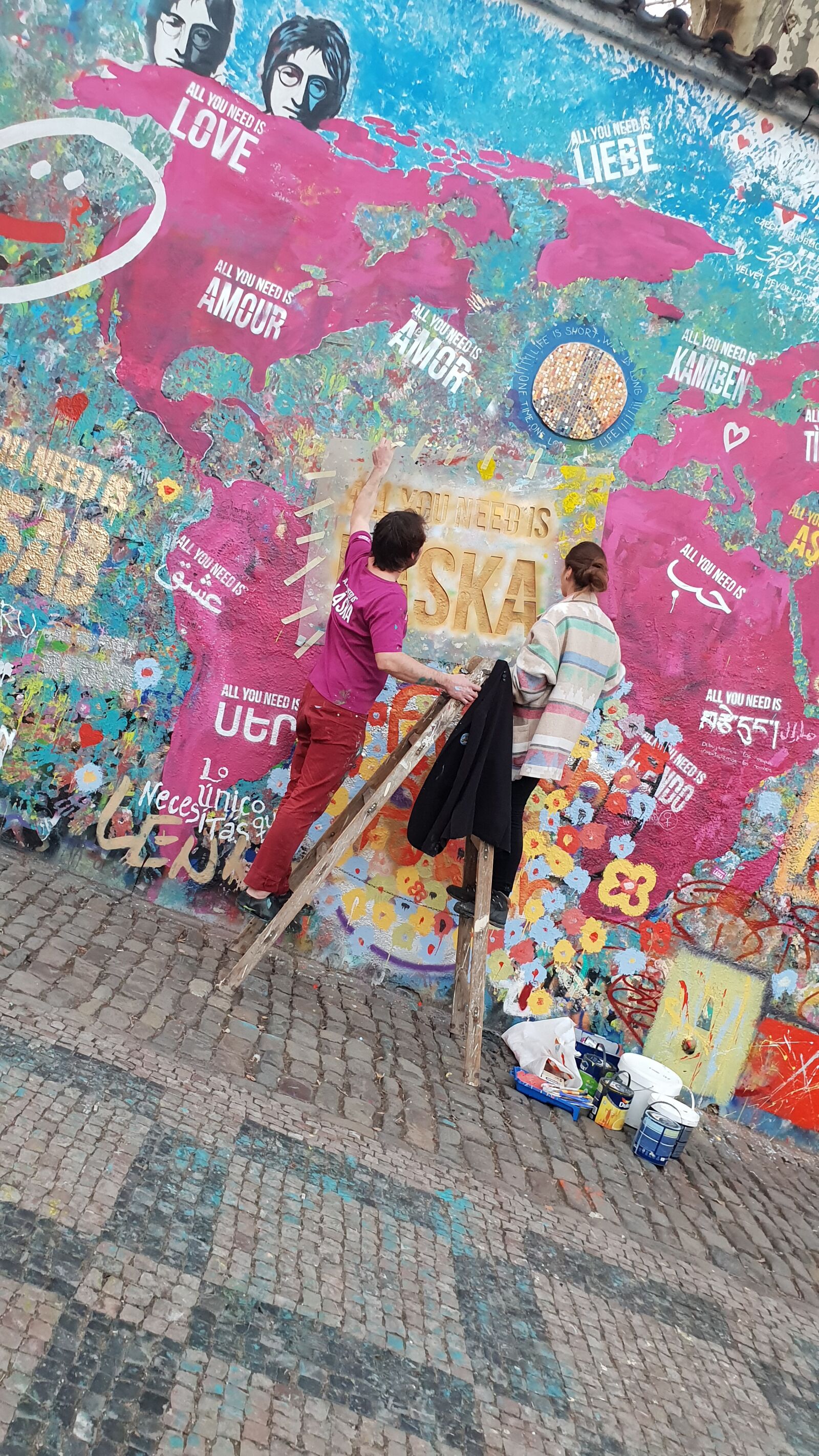 Samsung Galaxy S9 sample photo. Lennon wall, street art photography