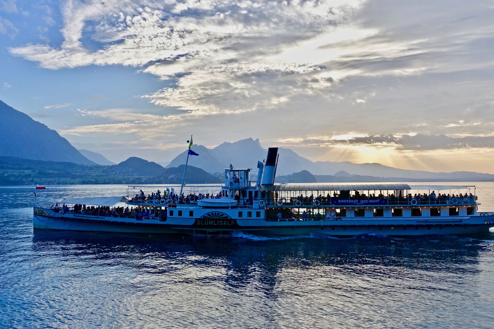 Sony Cyber-shot DSC-RX100 III sample photo. Steamer, paddleboat, sunset photography