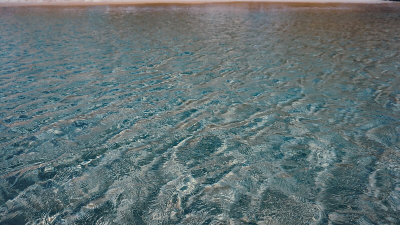 Sony Alpha a5000 (ILCE 5000) + Sony E 16-50mm F3.5-5.6 PZ OSS sample photo. Crystal, clear, water photography