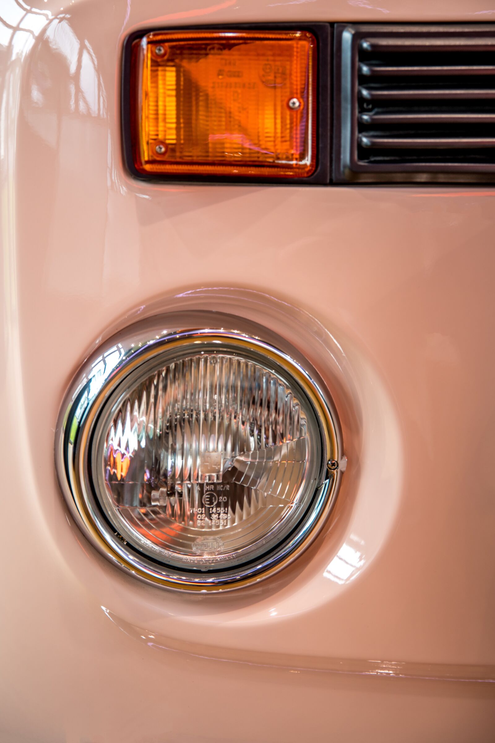 Nikon D850 sample photo. Spotlight, blinker, bulli photography