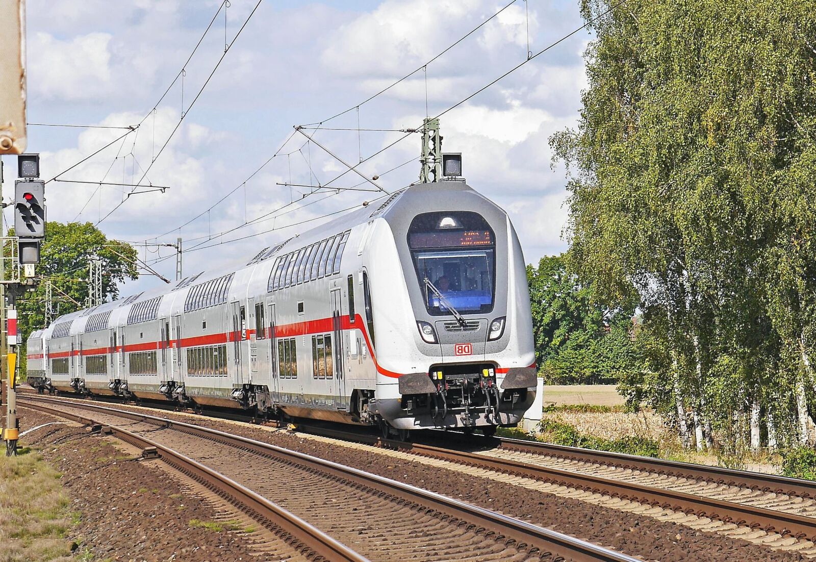Panasonic Lumix DMC-GH3 sample photo. Train, locomotive, vehicle, transport photography