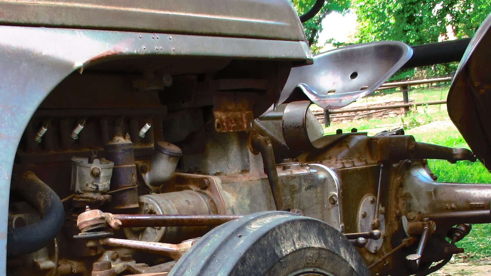 Canon PowerShot SX620 HS sample photo. Antique, drive, engine, farm photography