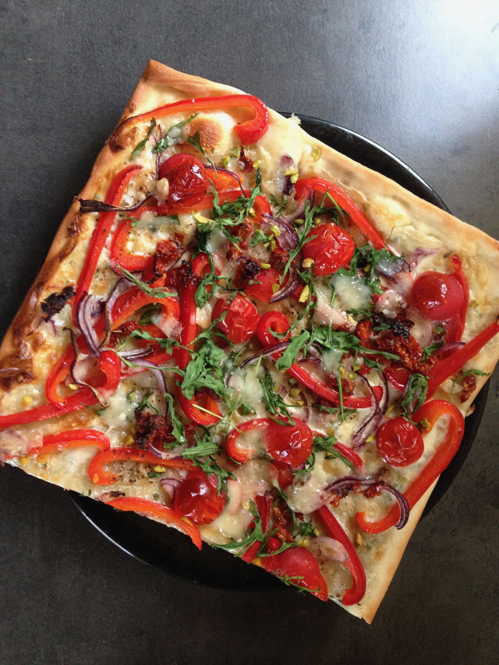 iPhone 5 back camera 4.12mm f/2.4 sample photo. Pizza, bake, vegetables photography