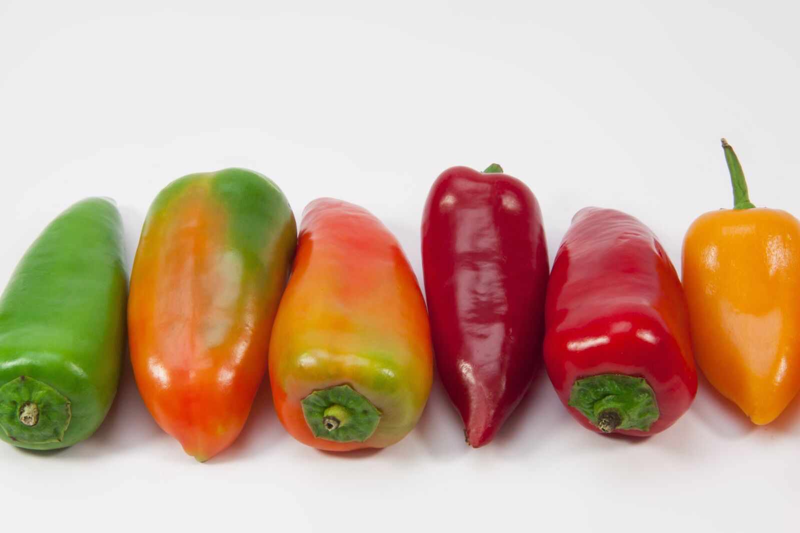 Canon EOS 50D sample photo. Paprika, pointed pepper, yellow photography