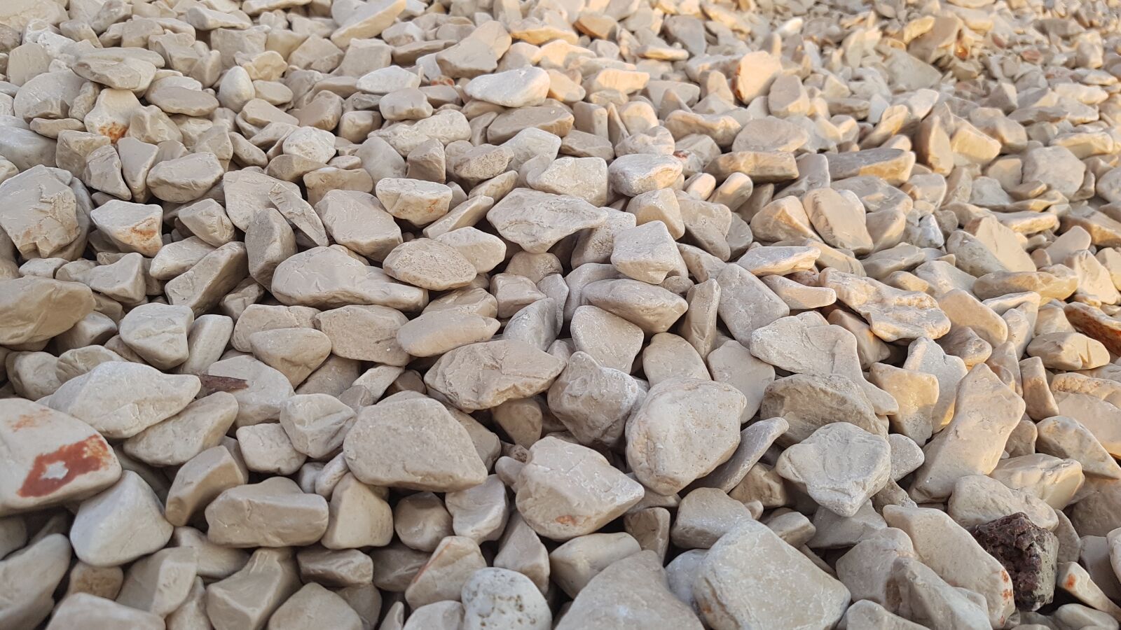 Samsung Galaxy S7 Edge sample photo. Sassi, gravel, background photography