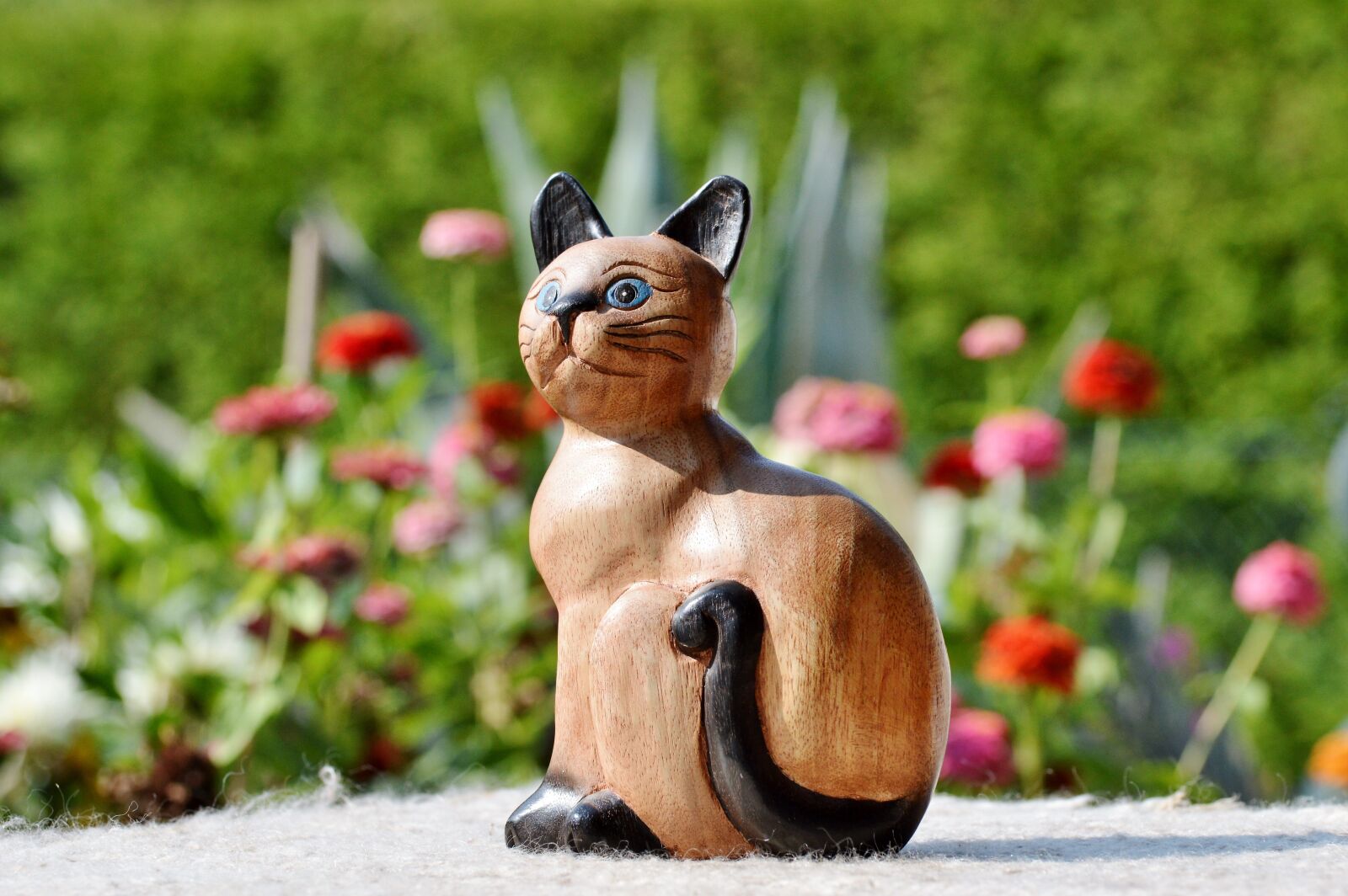 Nikon D3200 sample photo. Cat, wood cat, deco photography
