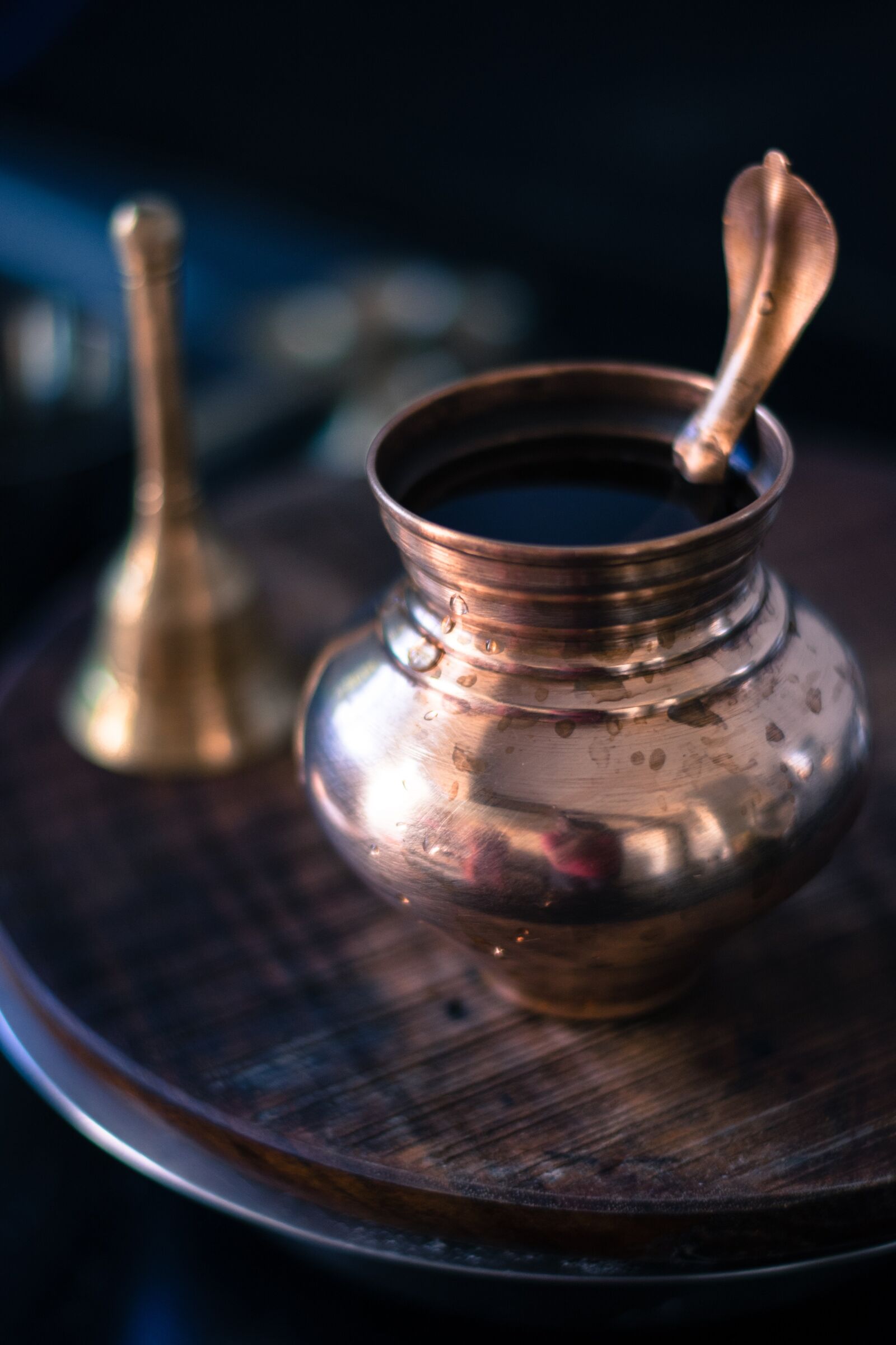 Nikon D5200 sample photo. Wood, water, pot photography