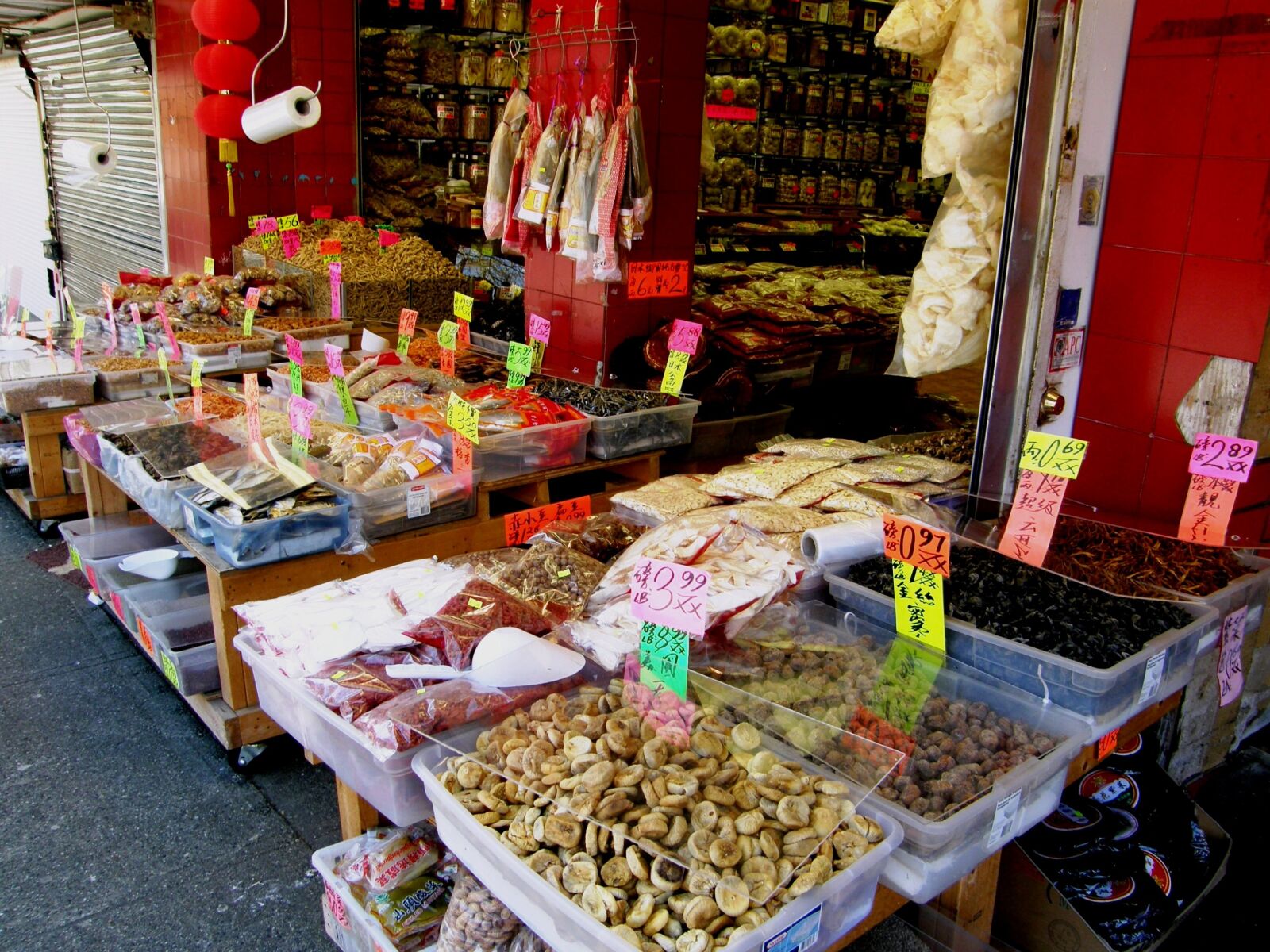 Olympus SP550UZ sample photo. Chinatown, shop, market photography