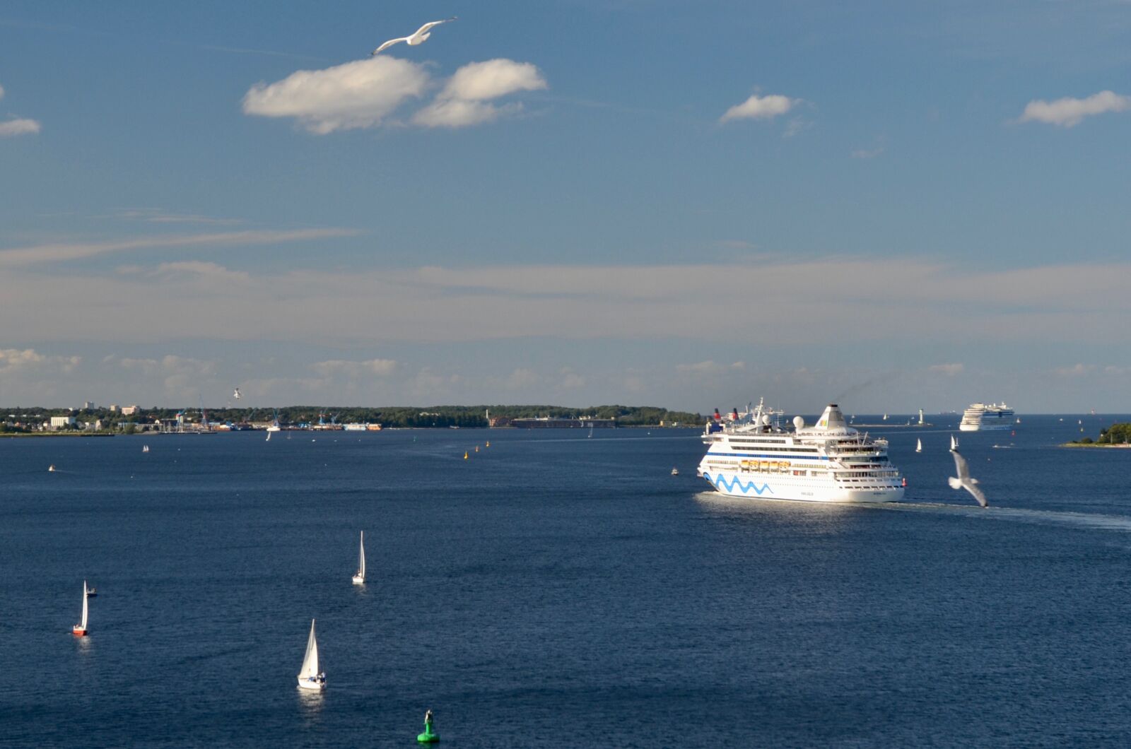 Nikon D5100 sample photo. Cruise ship, ship, cruise photography
