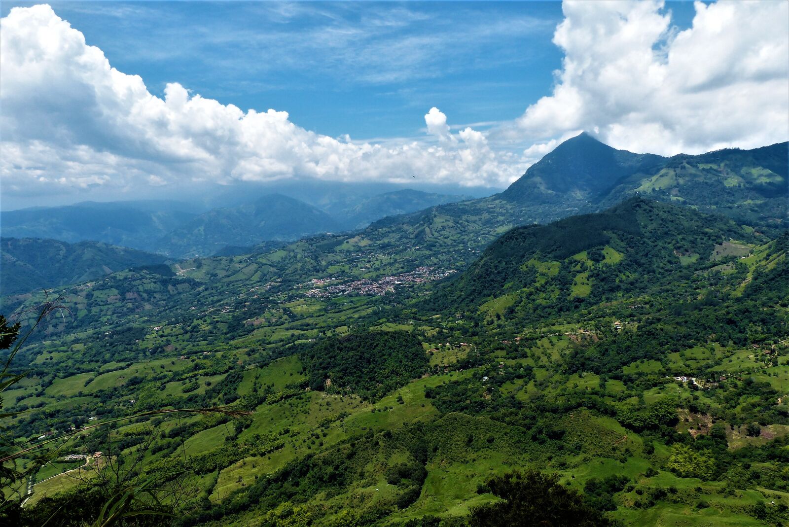 Panasonic Lumix DMC-FZ200 sample photo. Mountains, landscapes, nature photography