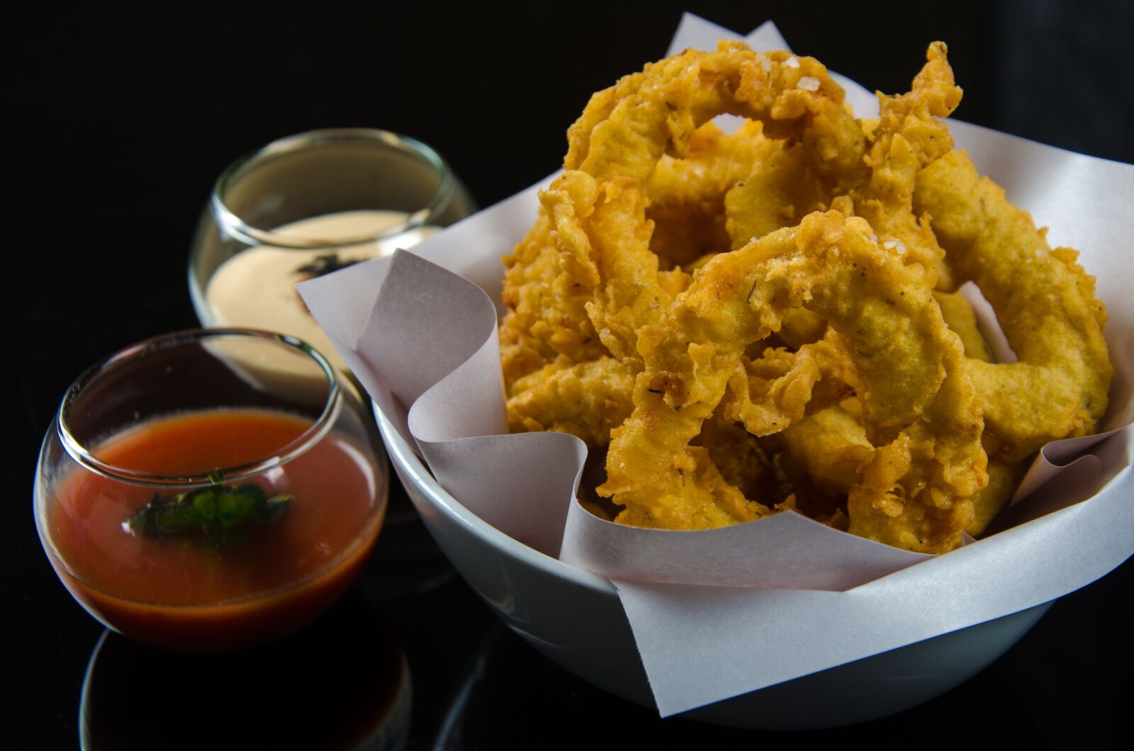 Nikon D7000 sample photo. Hoops, onion, fried photography