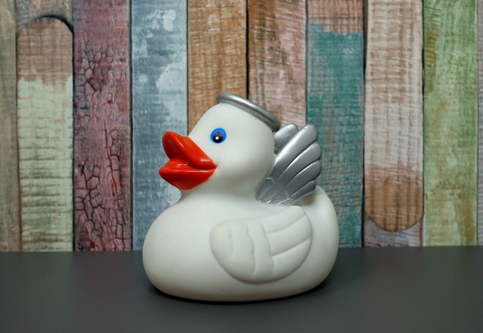 Sony DSC-RX100M5 sample photo. Rubber duck, quietscheente, angel photography