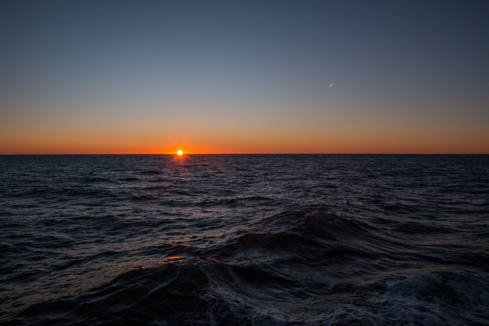 Canon EOS 70D sample photo. Sunset, waters, sea photography
