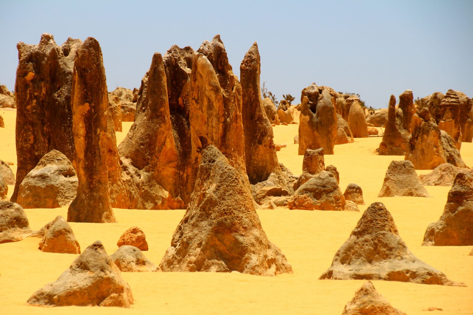 Canon EOS 700D (EOS Rebel T5i / EOS Kiss X7i) sample photo. Desert, pinnacle desert, stone photography