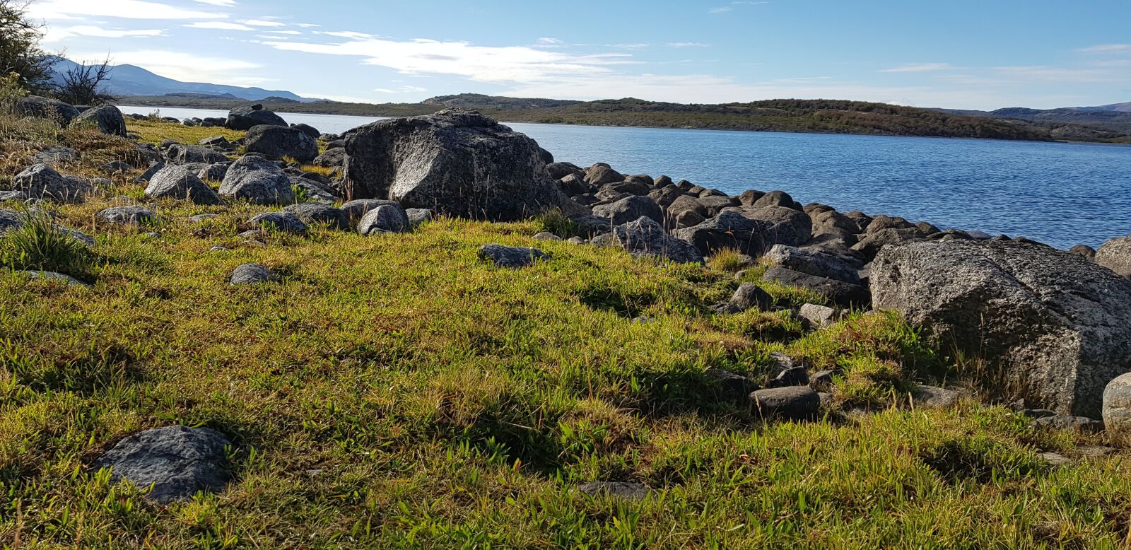 Samsung Galaxy S8 sample photo. Stones, costa, lake photography
