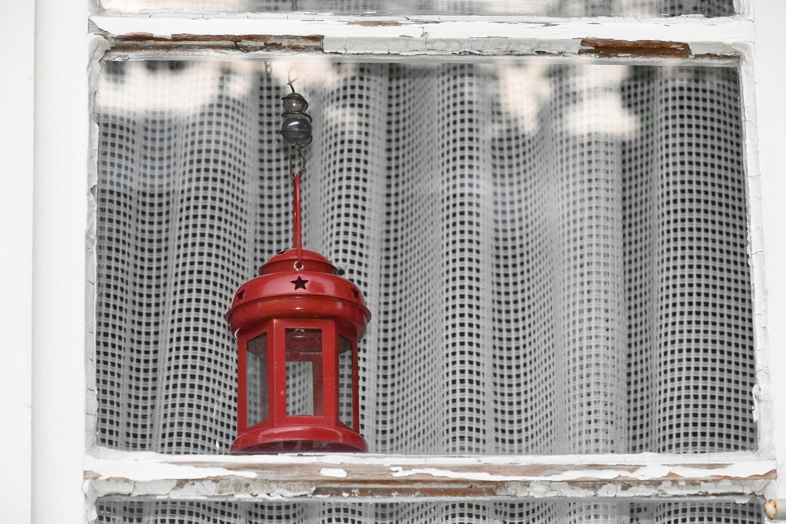 Nikon D5500 sample photo. Decoration, glass, lamp, red photography