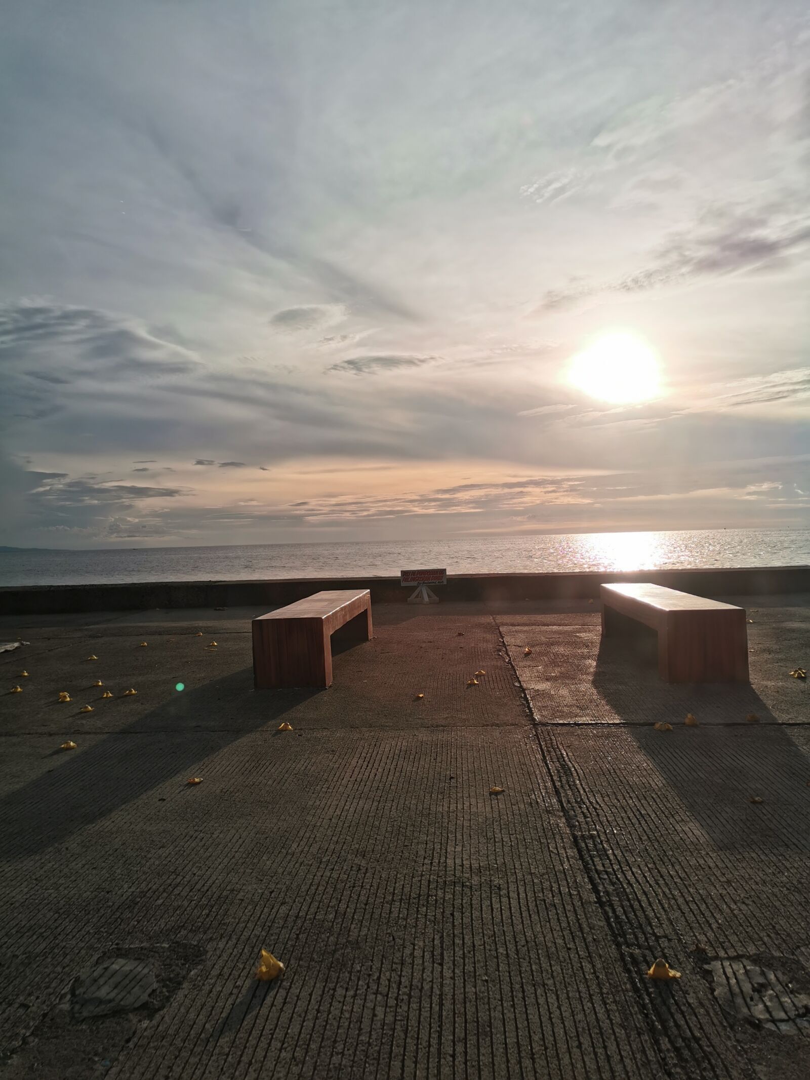 HUAWEI P30 sample photo. Sunset, boulevard, clouds photography