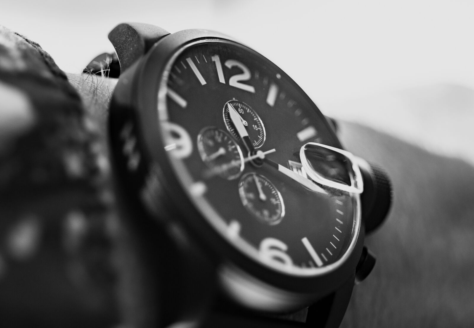 Nikon D610 sample photo. Wrist, watch, black and photography