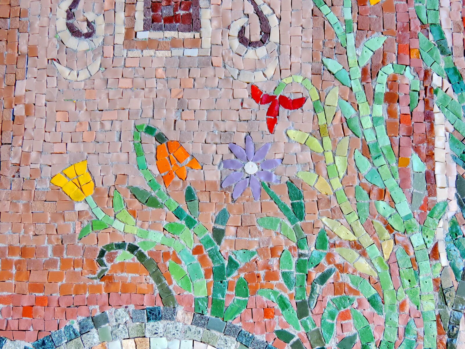 Nikon Coolpix P520 sample photo. Flowers, handmade, mosaic, wall photography