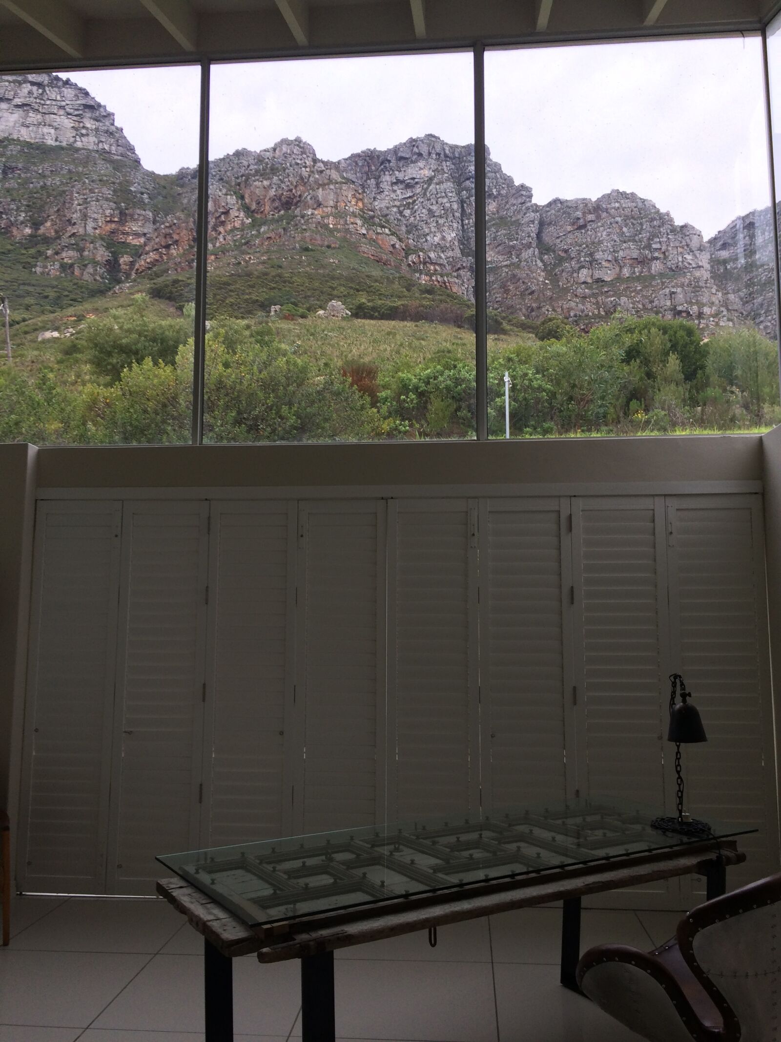 iPhone 5s back camera 4.15mm f/2.2 sample photo. Large, windows, mountains, view photography