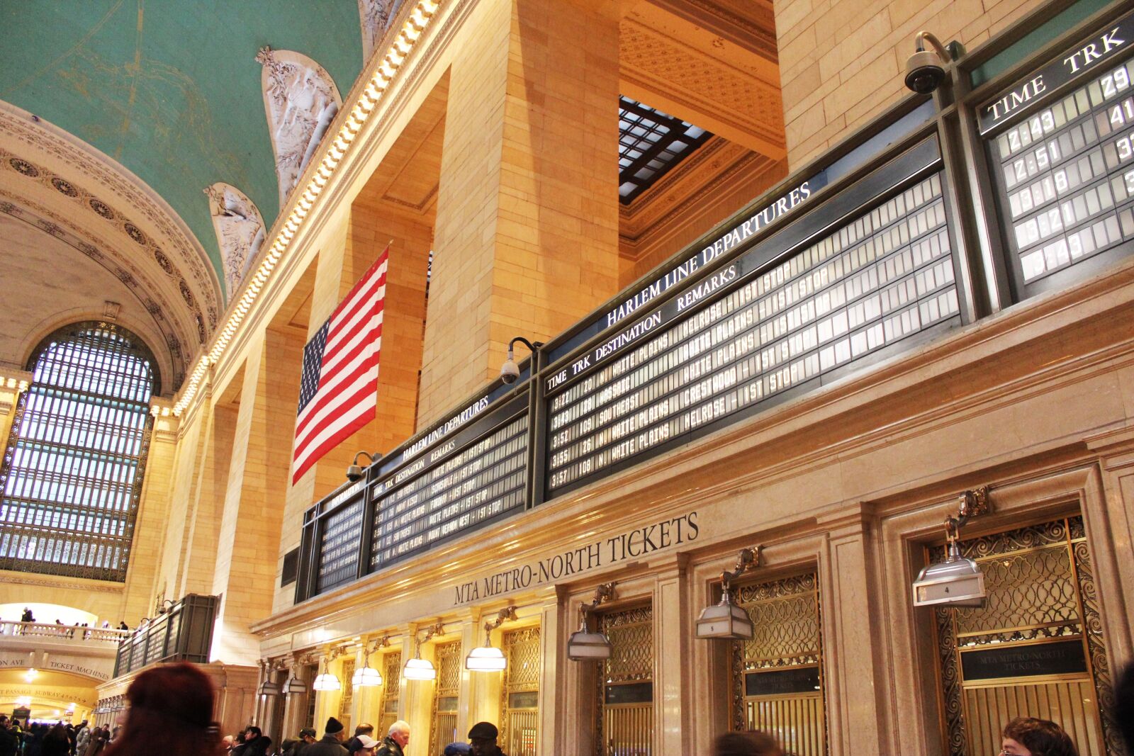 Canon EOS 600D (Rebel EOS T3i / EOS Kiss X5) sample photo. Grand central station, new photography