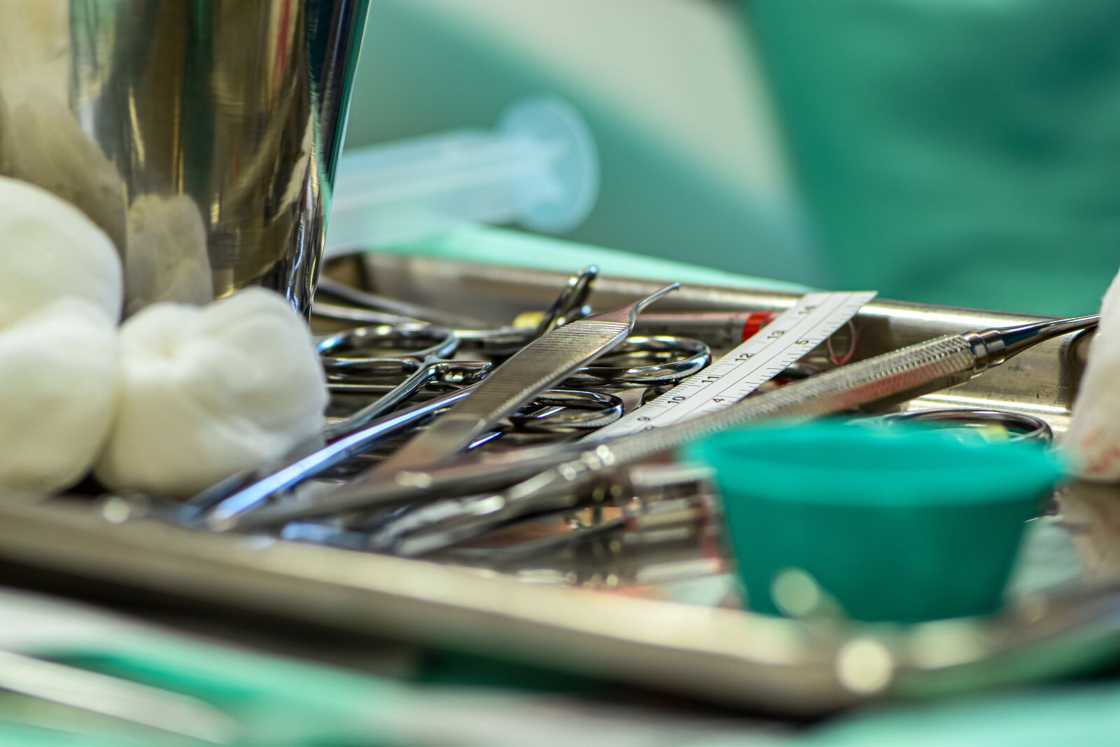 Nikon D5600 sample photo. Surgery, tromsurgery, gauze photography