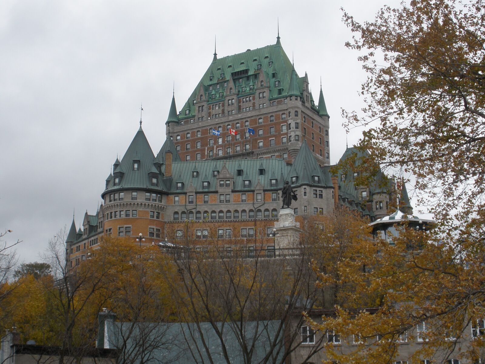 Olympus FE340,X855,C560 sample photo. Quebec, frontenac, chateau photography