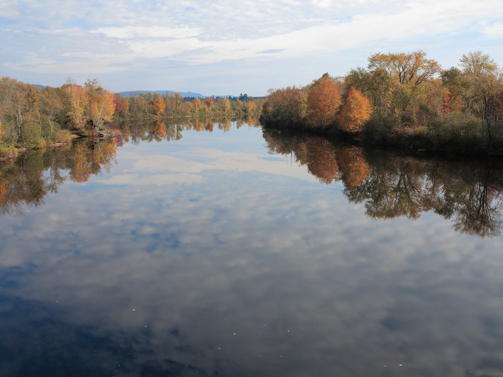 Canon PowerShot G1 X sample photo. Autumn, lake, landscape photography