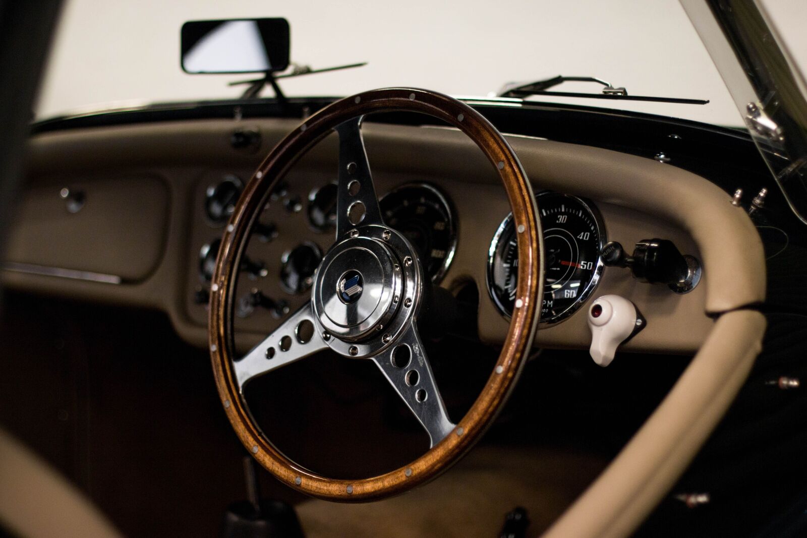 Canon EOS 70D + Canon EF 50mm F1.4 USM sample photo. Steering wheel, car, steering photography