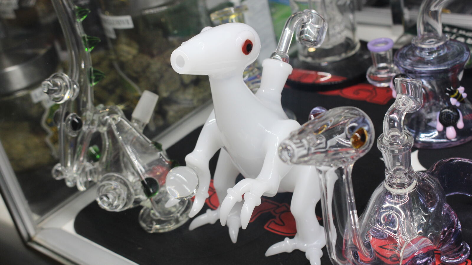 Canon EOS 700D (EOS Rebel T5i / EOS Kiss X7i) sample photo. 420, bong, bud, cannabis photography