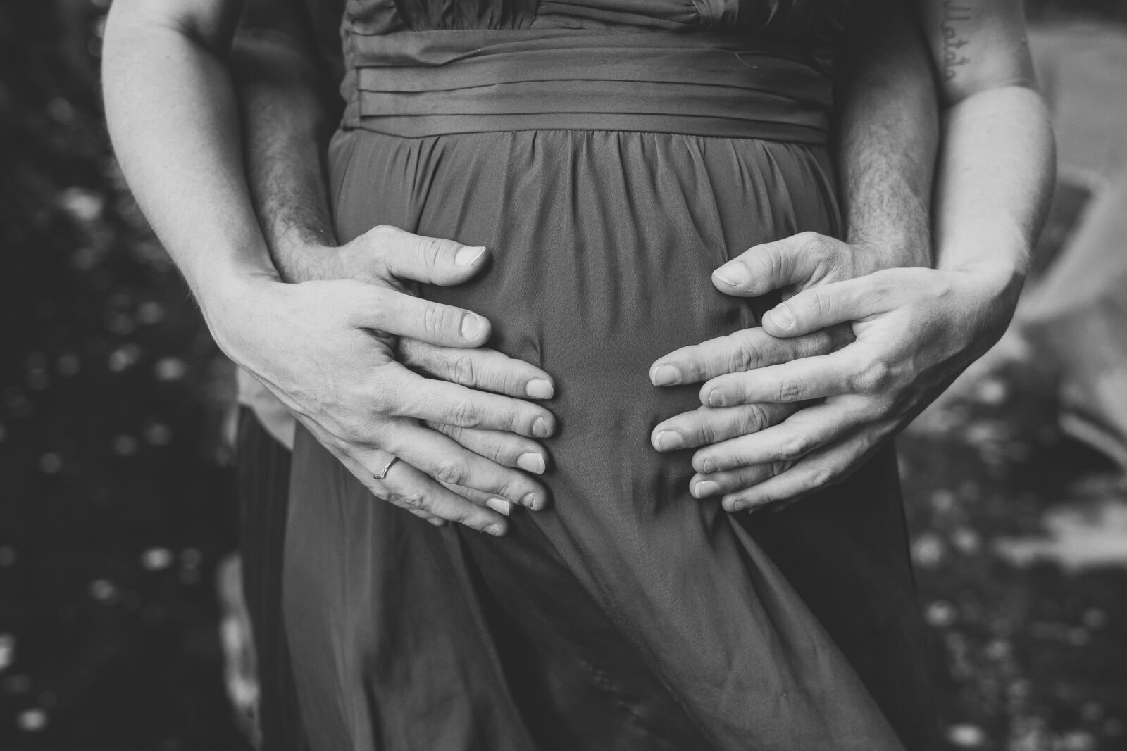 Sony FE 50mm F1.8 sample photo. Maternity, pregnancy, pregnant photography