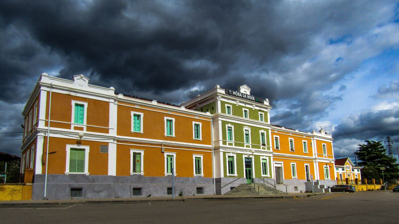 Canon PowerShot SX410 IS sample photo. Architecture, outdoors, sky photography