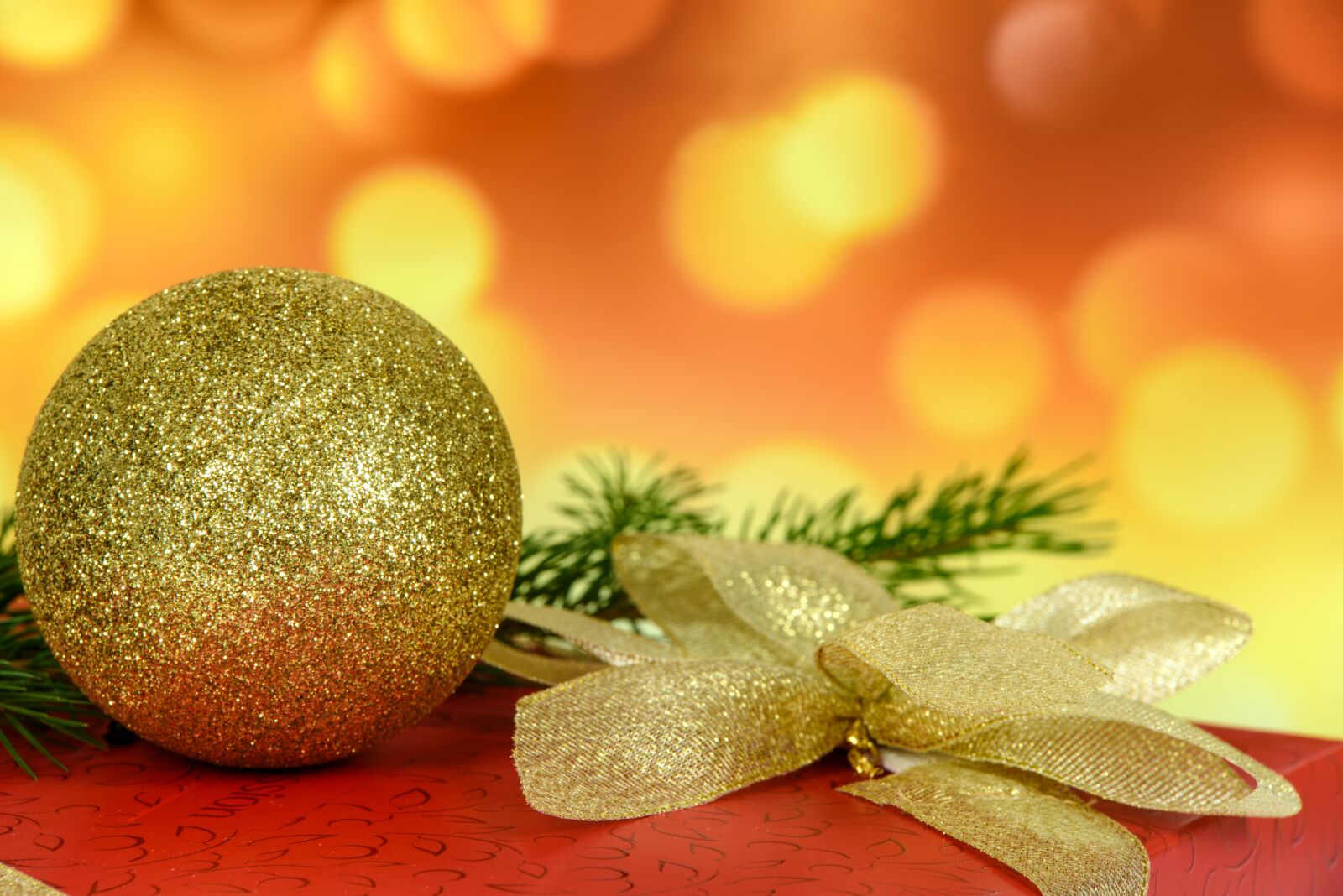 Nikon D750 sample photo. Christmas gift, decoration, bauble photography