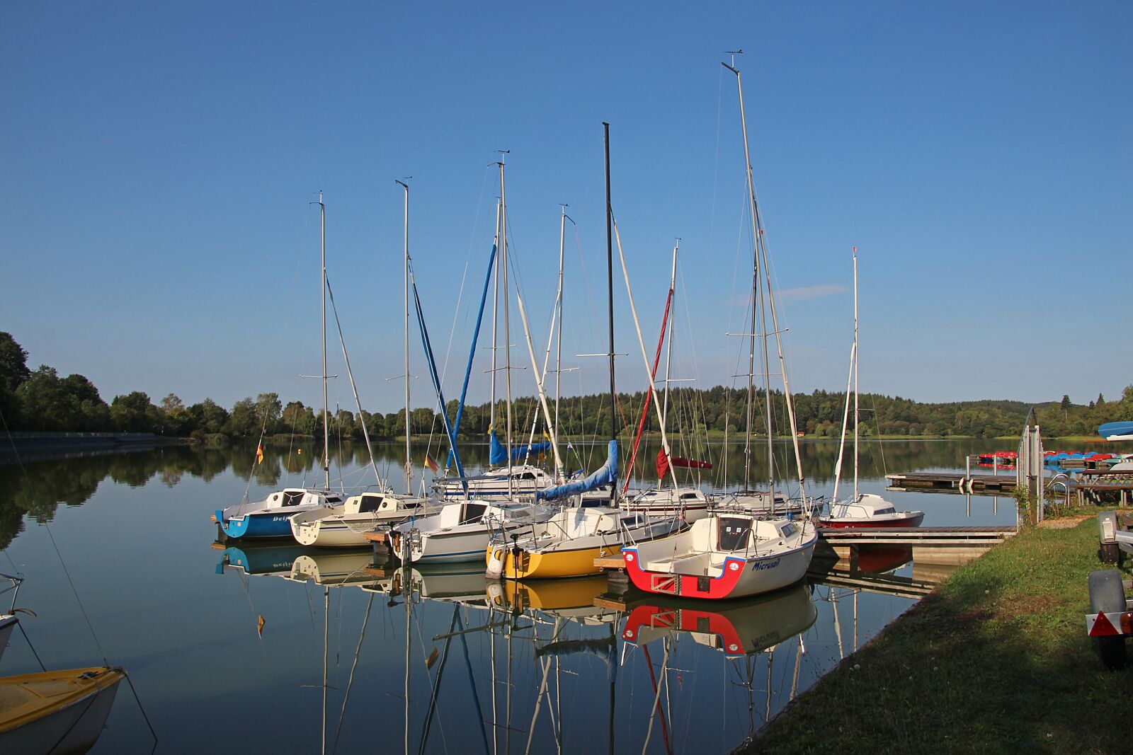 Canon EOS 700D (EOS Rebel T5i / EOS Kiss X7i) sample photo. Boats, lake, water photography