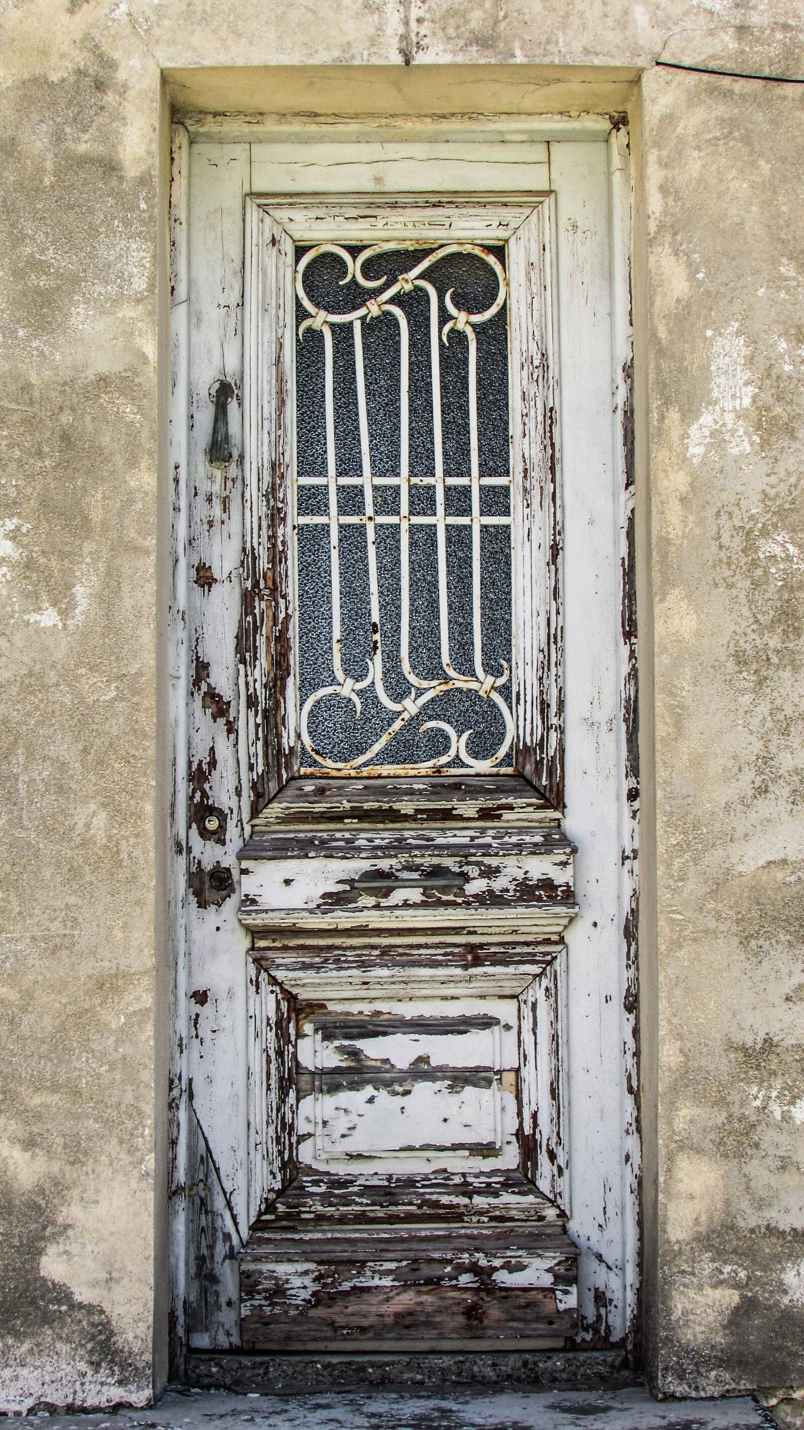 Canon PowerShot SX400 IS sample photo. Door, old, traditional photography