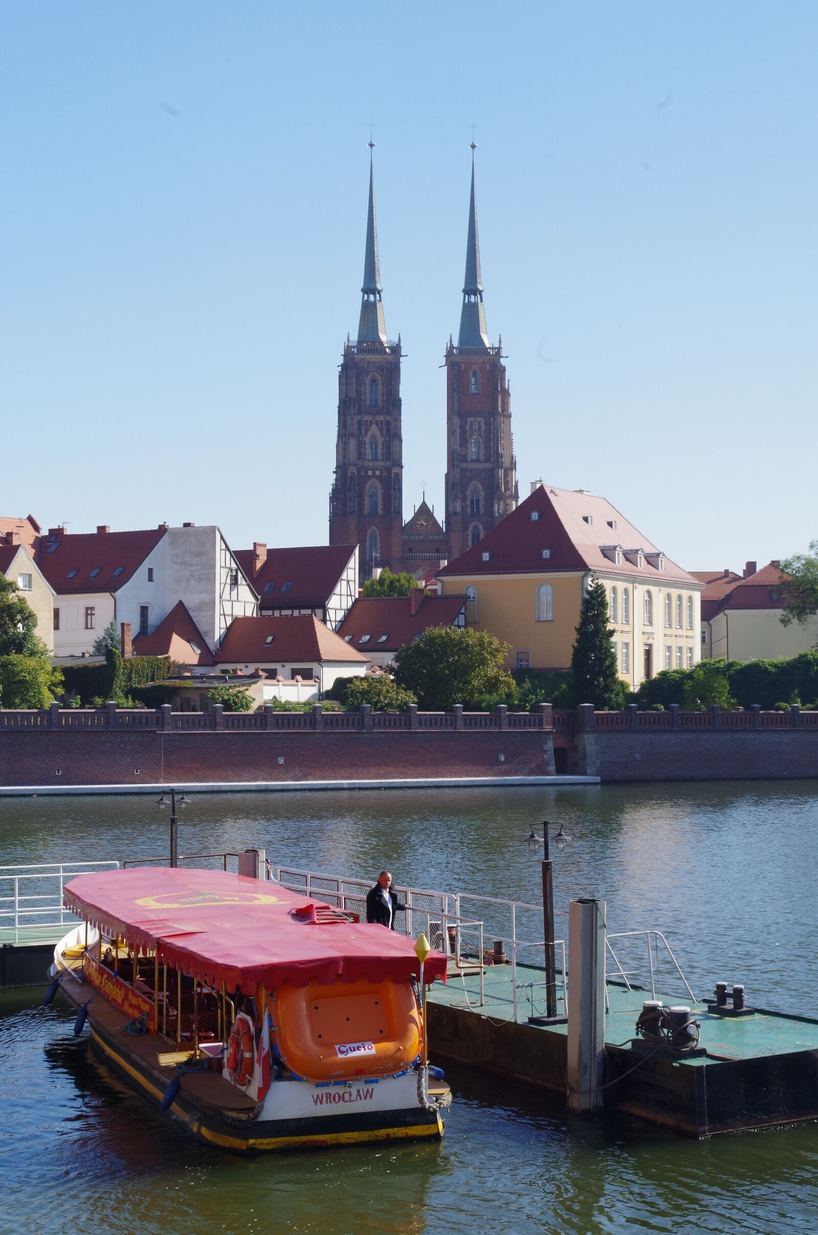 Pentax K-50 sample photo. Wrocław, measles, river photography