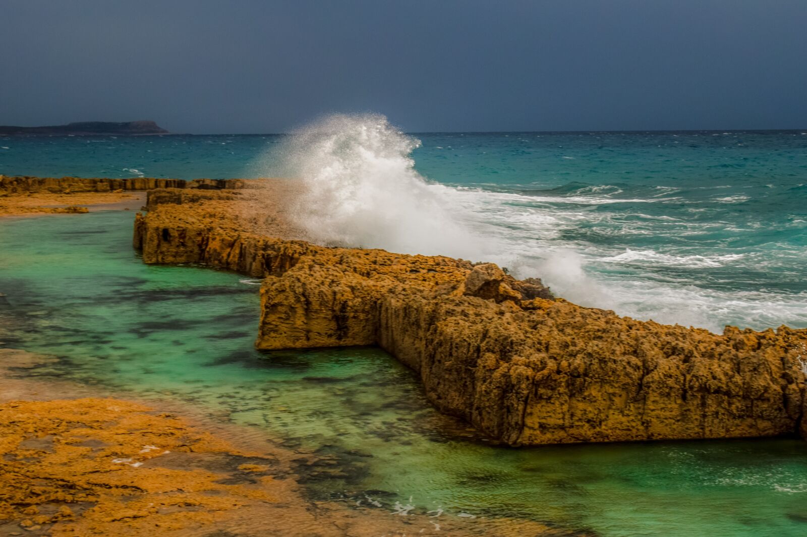 Nikon D3300 sample photo. Wave, crashing, rocky coast photography