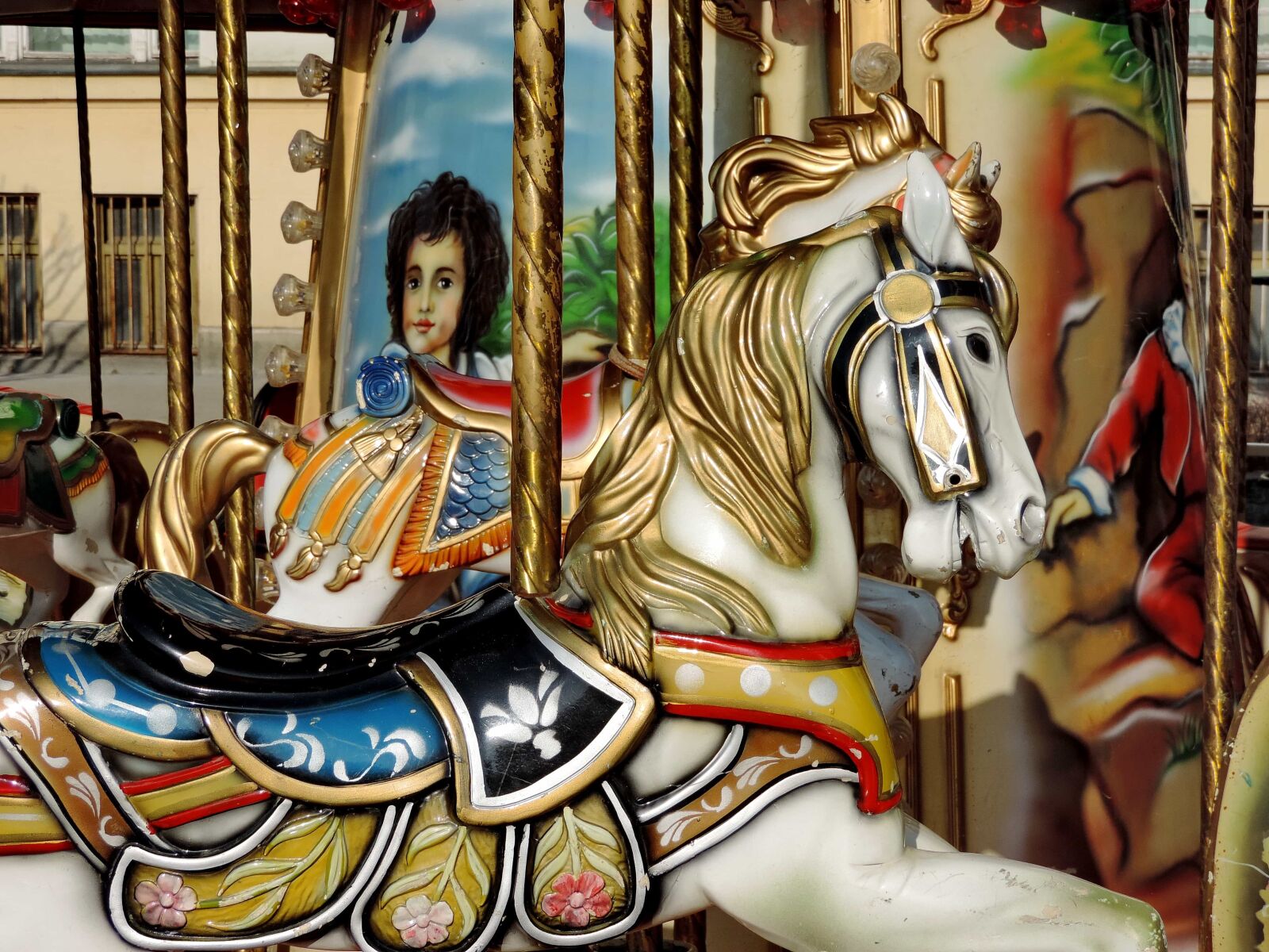 Nikon Coolpix P520 sample photo. Entertainment, toys, mechanism, carousel photography