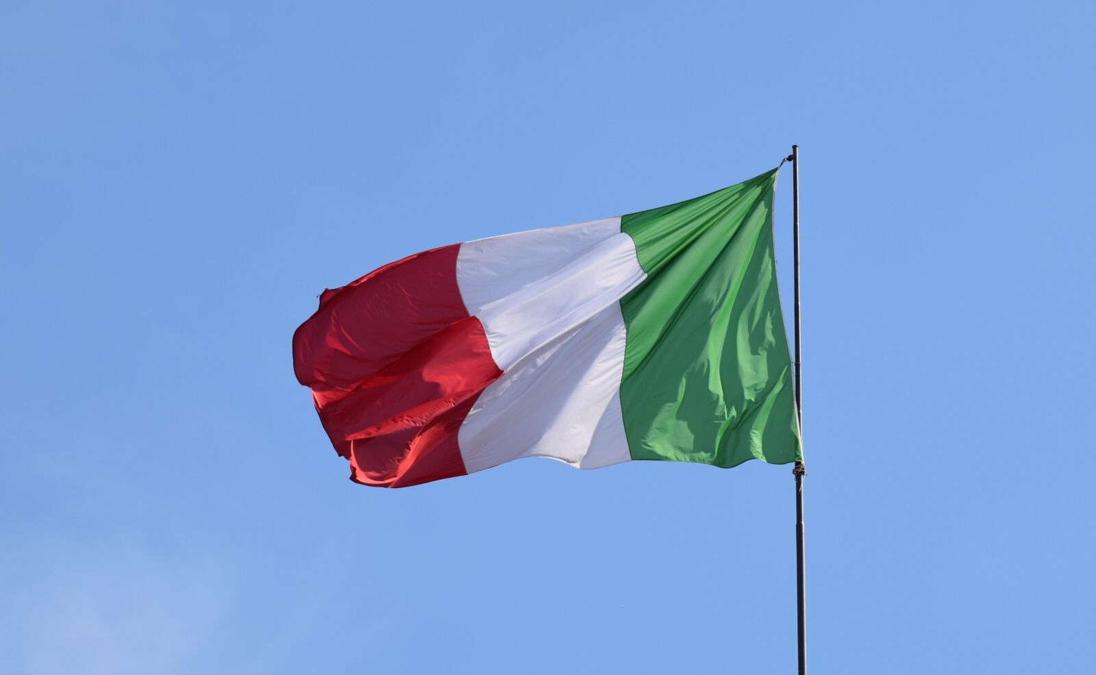 Nikon D3300 sample photo. Bandiera, d'italia, italiana photography