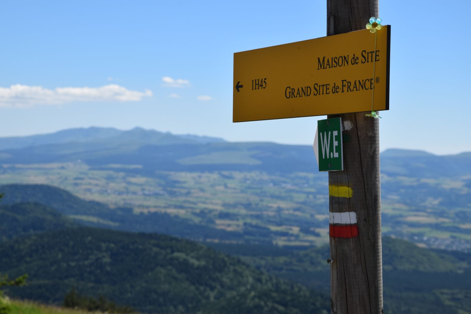 Nikon D5300 sample photo. Hiking, auvergne, landscape photography