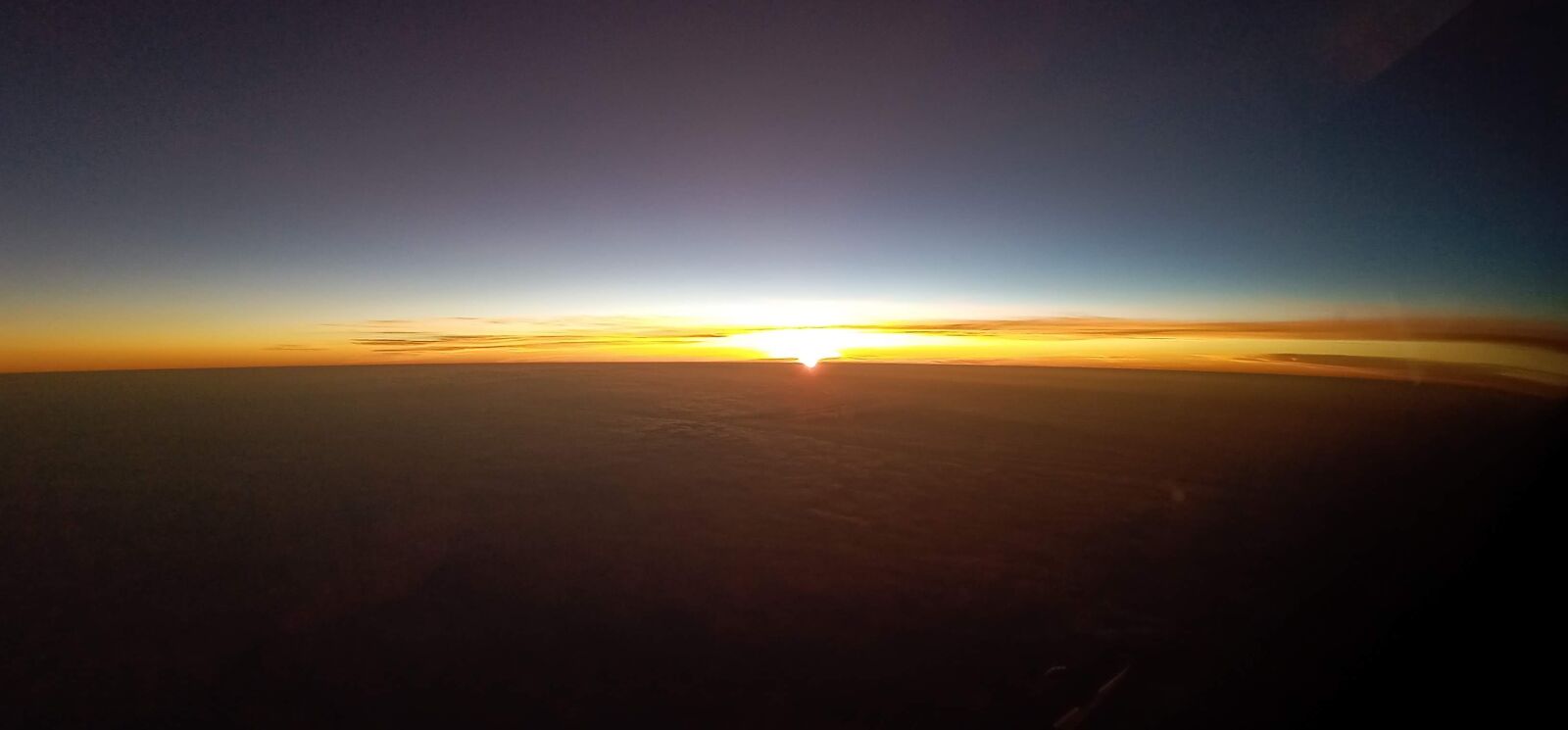 vivo 1907 sample photo. Sunrise, from 36000 feet photography