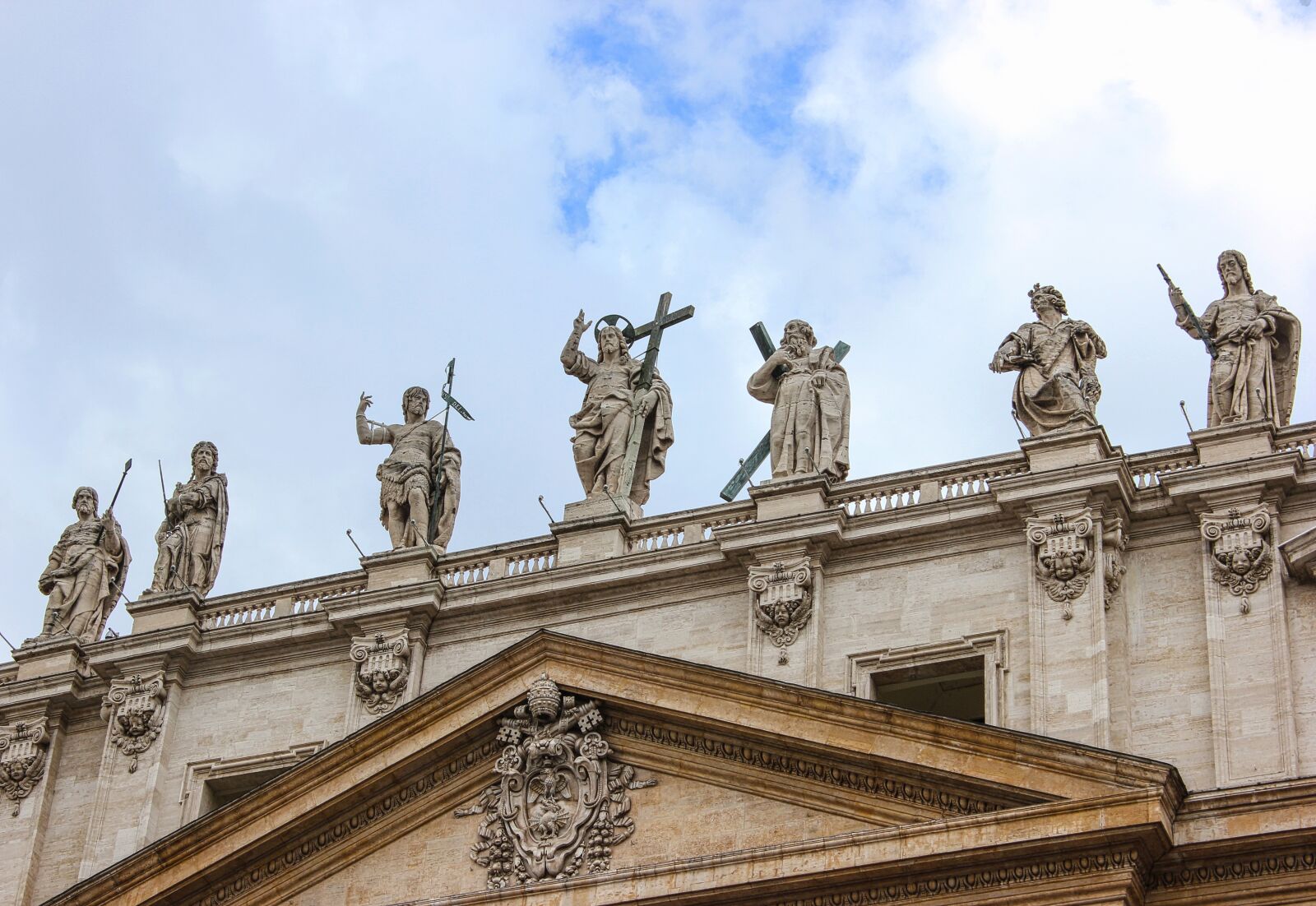 Canon EOS 550D (EOS Rebel T2i / EOS Kiss X4) sample photo. Statues, saints, religion photography