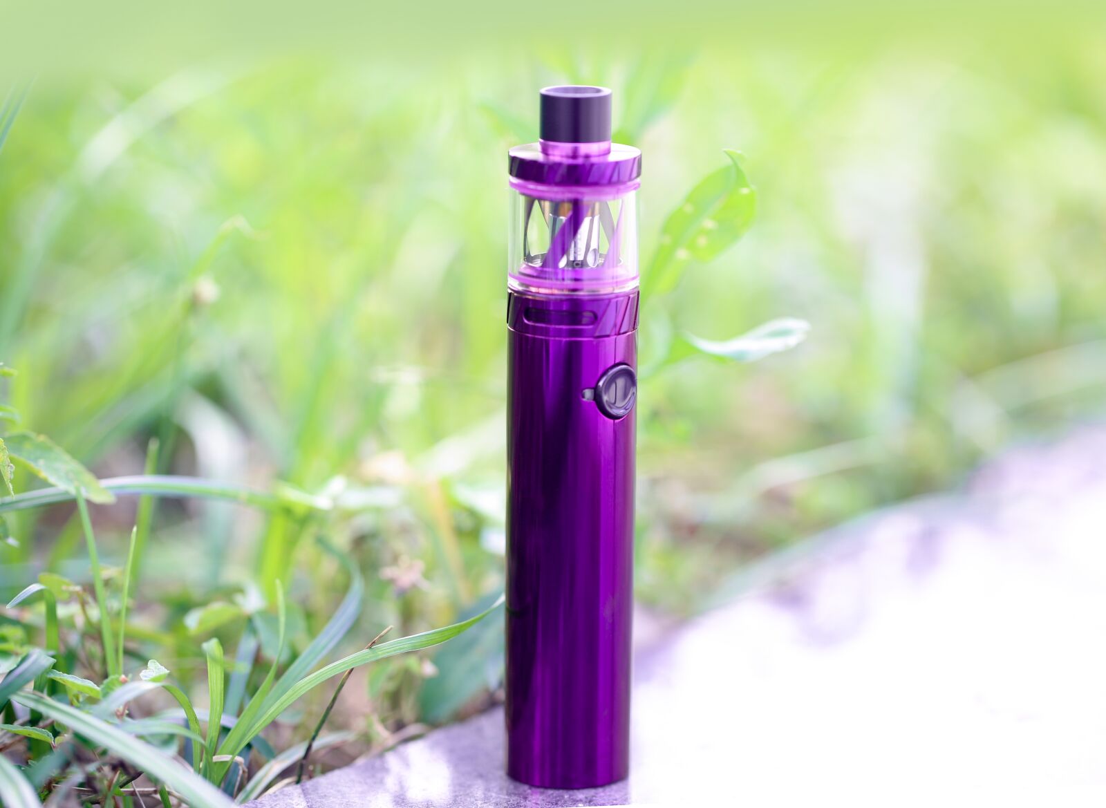 Canon EF 100mm F2.8L Macro IS USM sample photo. Vape, electronic cigarette, uwell photography
