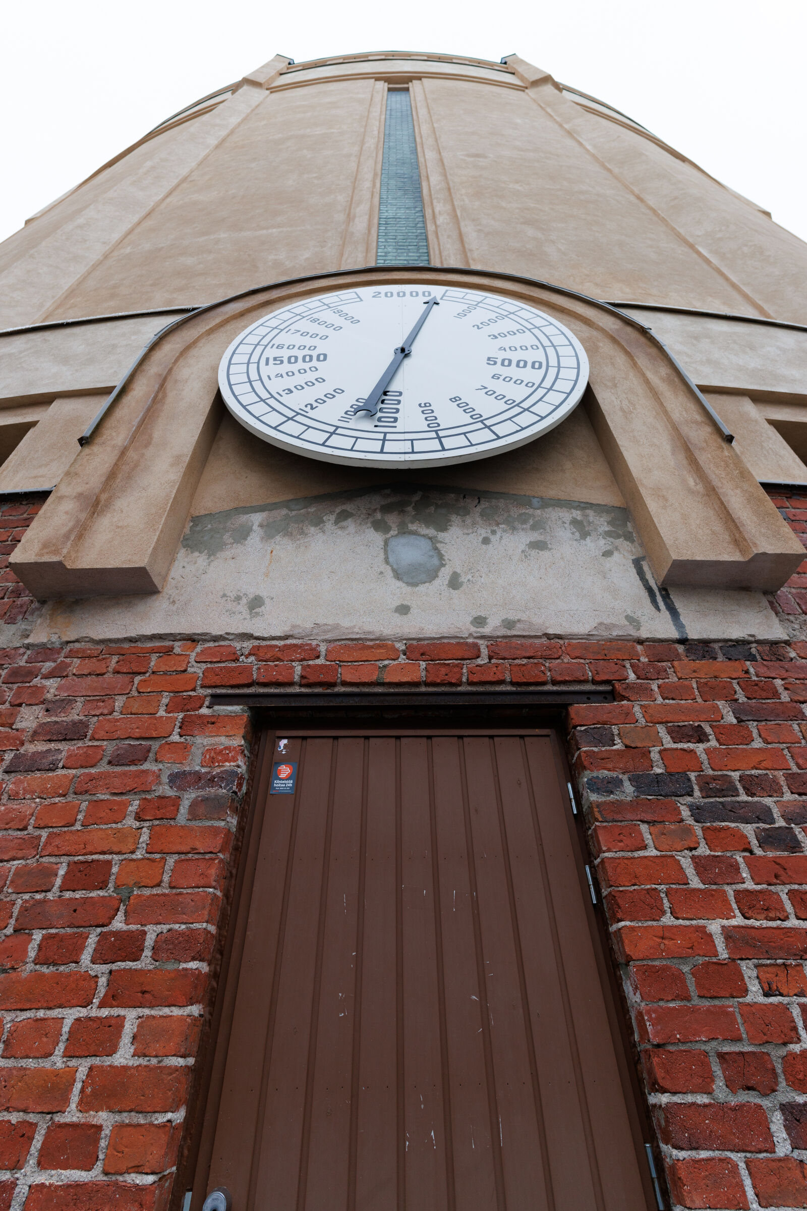 Canon EOS R7 sample photo. Meter on the building photography