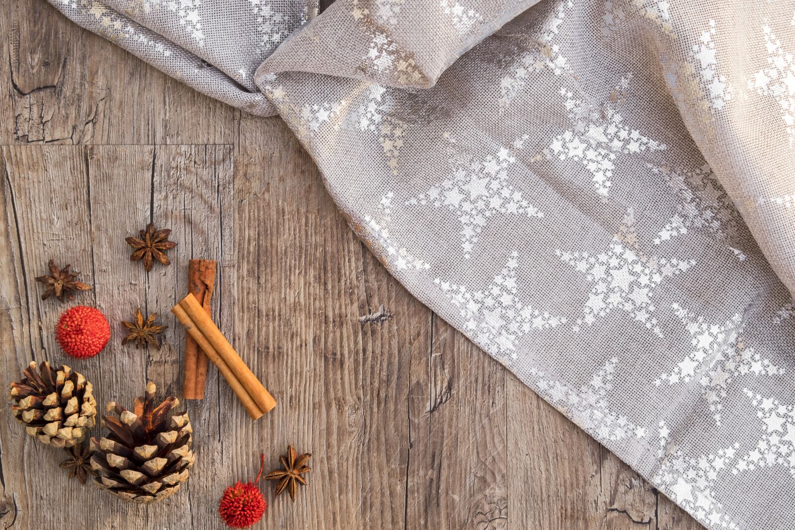 Fujifilm XF 18-55mm F2.8-4 R LM OIS sample photo. Christmas, advent, cinnamon photography