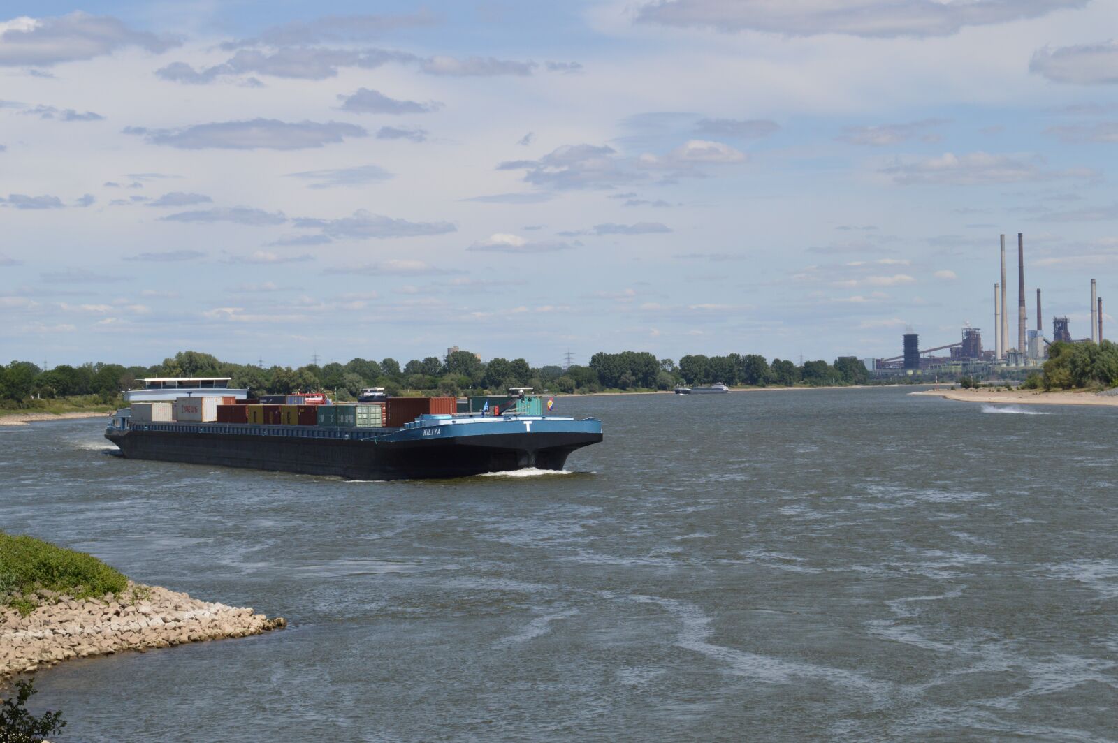 Nikon D3200 sample photo. Ship, frachtschiff, shipping photography