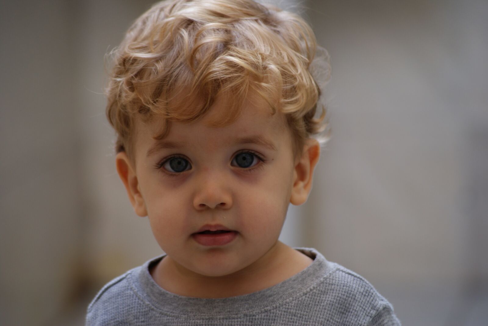 Sony Alpha DSLR-A300 sample photo. Child, look, boy photography