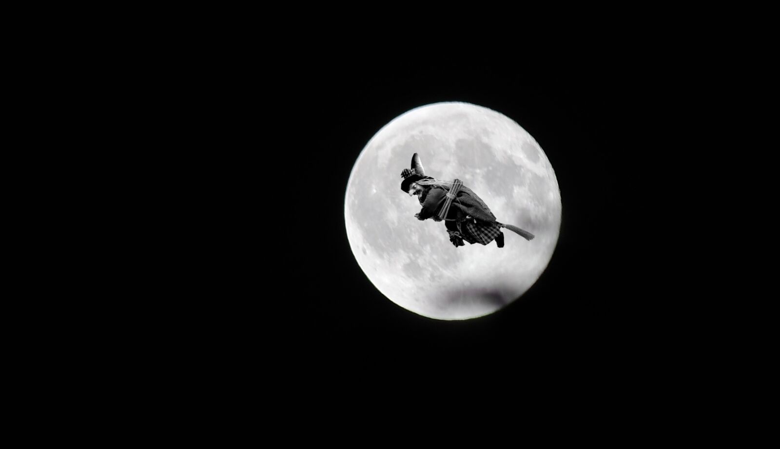 Nikon D5200 sample photo. Moon, nature photography
