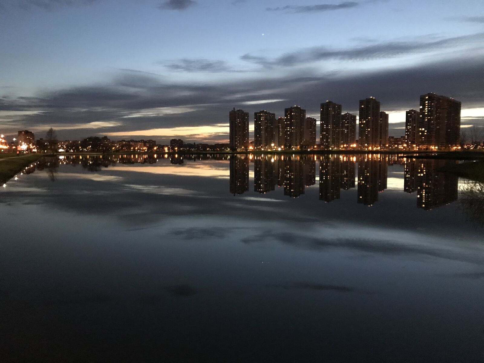 Apple iPhone 7 Plus sample photo. Evening, city, at home photography