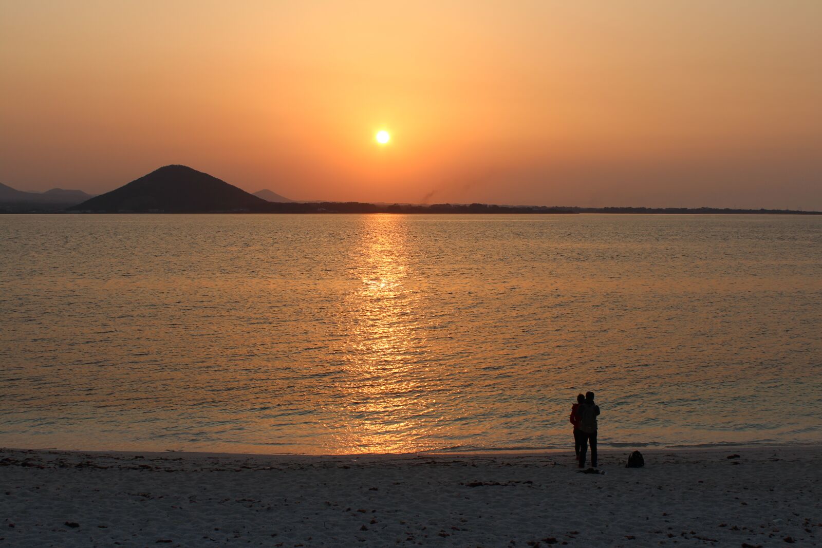 Canon EOS 600D (Rebel EOS T3i / EOS Kiss X5) sample photo. Sunset, the body of photography